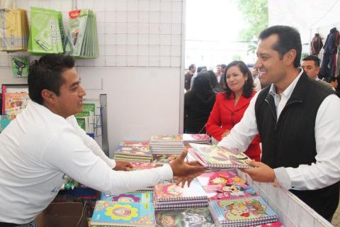 Garantiza OSC segunda edición de “Feria de Regreso a Clases” 2013 imagen 3