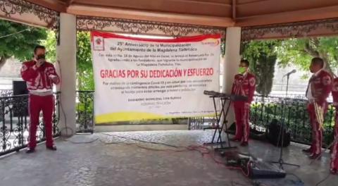 El Picapiedra tira el dinero contratando mariachis; la peor administración imagen 2