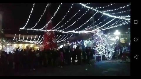 Alcalde encabezo el encendido del Árbol de Navidad y villa navideña imagen 1