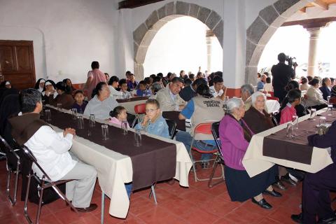 Asiste Alcalde de Calpulalpan a festejo en honor de San Francisco de Asís imagen 1