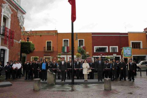 Realiza Ayuntamiento de Calpulalpan Arrío de Bandera en Tlaxcala Capital imagen 1