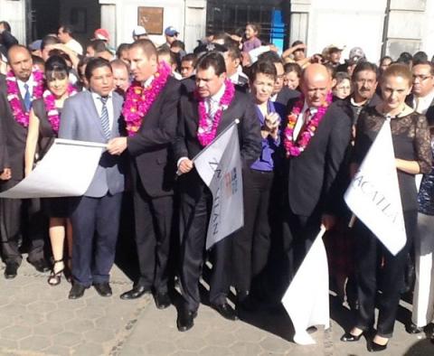 Asiste edil de Tlaltelulco junto con el Gobernador Moreno Valle a la toma de protesta del Ayuntamiento de Zacatlán imagen 3