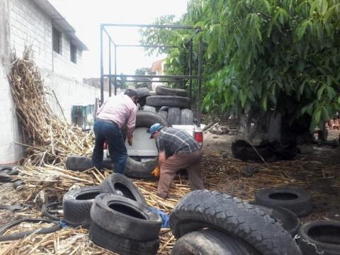Inician en Tetlanohcan campaña de reciclado de llantas imagen 2