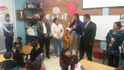 Acerca Angelo Gutiérrez las nuevas tecnologías educativas a escuela pública imagen 5