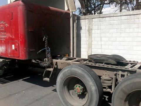 Nuevo acierto de la policía de Apizaco, recuperan un tracto camión imagen 1