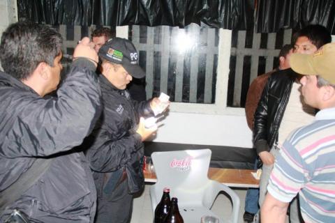 Clausuran en operativo el bar "Very Good" y dos tiendas de abarrotes imagen 4