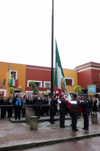 Realiza Ayuntamiento de Calpulalpan Arrío de Bandera en Tlaxcala Capital imagen 7