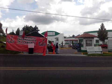 Campesinos instalan plantón frente a la delegación de la Sagarpa imagen 4