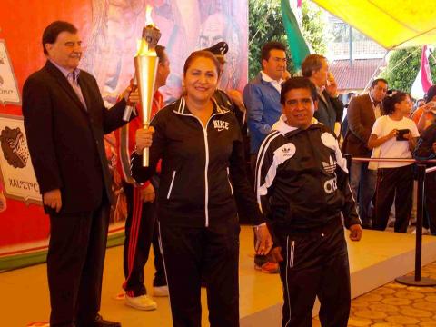 Recibe LCOC Fuego Simbólico de Independencia imagen 1