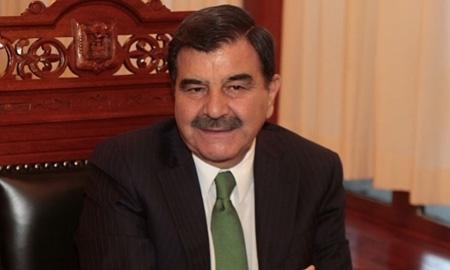Ex cuñado del gobernador manipula personal en la SESA