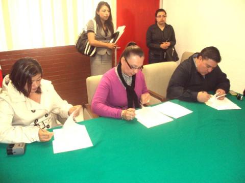 Signan convenio DIF de Tecopilco y CRI de Apizaco imagen 1