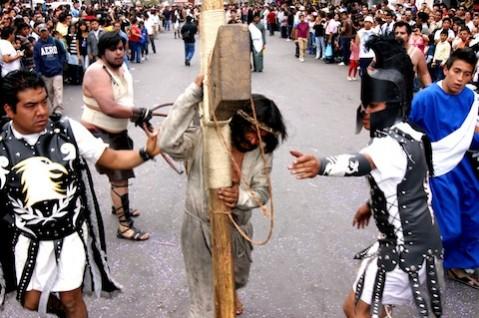 Temblor no interrumpe celebraciones religiosas en Tlaxcala