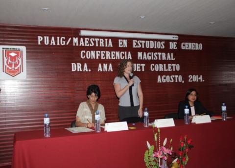 Dictó la especialista Ana Buquet Corleto conferencia sobre género en la educación superior, en la UAT