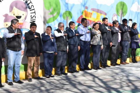 Hacen entrega de uniformes escolares en Secundaria Juan Cuamatziz en Teolocholco imagen 22