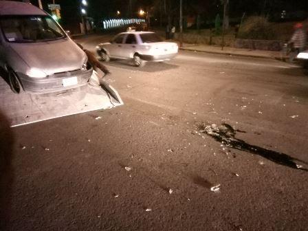 Daños materiales dejan dos accidentes en la capital del estado imagen 1