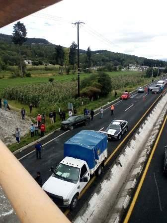 Un muerto y dos lesionados deja accidente en autopista imagen 3