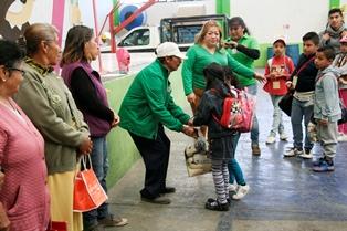 Reparten despensas para apoyar una sana alimentación: AHL imagen 3