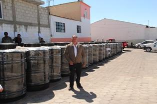 Alcalde premia a usuarios cumplidos con su pago anual de agua imagen 4