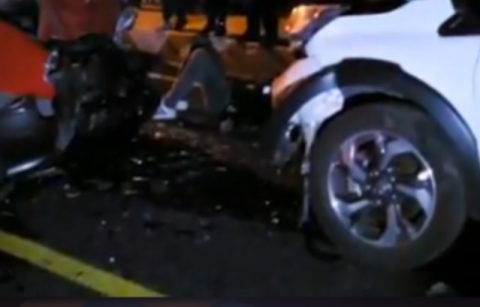 Ebrios provocan accidente en Texcacoac y dejan millonarios daños