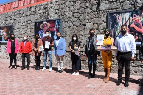 Otorgan premio a ganadores de concurso de fotografía en Zacatelco