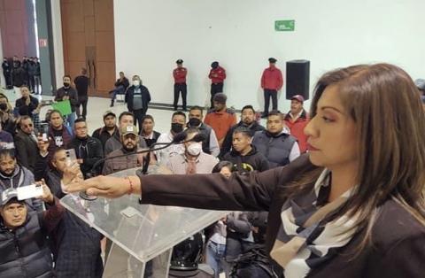 En dos asambleas eligen al mismo número líderes para el 7 de Mayo