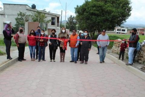 Diana Laura entrega paquete de obras públicas en Tzompantepec