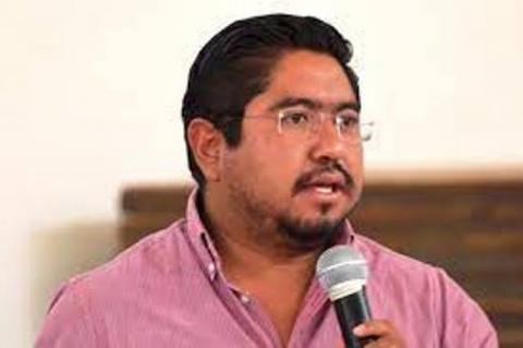 Eymard Grande frena entrega recepción del ayuntamiento de Panotla