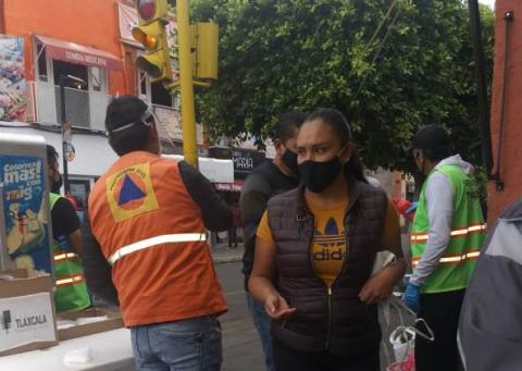 Continúan filtros sanitarios en Tianguis Sabatino de la Capital imagen 1