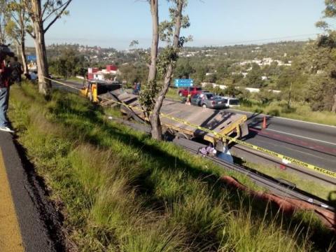 Dos muertos y tres heridos por accidente en la Tlaxcala- Puebla imagen 4