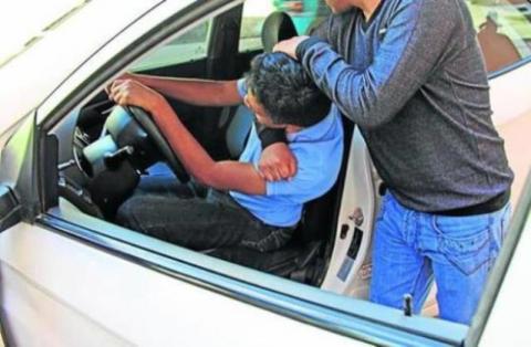 A golpes despojan de su automóvil a masculino en Huamantla