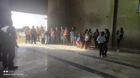 Alcalde de Teacalco entrega apoyo a la iglesia del Señor de los 3 Caminos