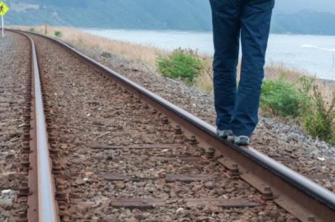 Tren le mutila las dos piernas a un migrante en Huamantla