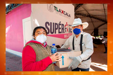 Continua la entrega de apoyos a beneficiarias de Supérate Mujeres