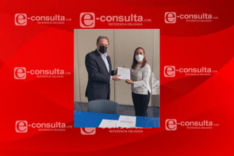 Formaliza Dávila su registro para competir por dirigencia nacional del PAN