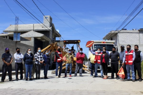 Jaime Pérez da banderazo a repavimentación de calle San José en Teotitla