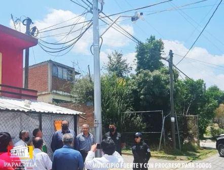 Autoridades de Papalotla instalan nuevo sistema de cámara en El Carmen
