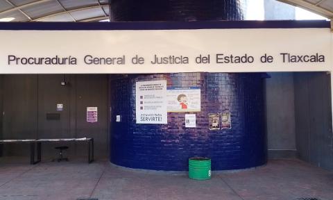 Agentes de la PGJE provocarían accidente y abandonarían la unidad