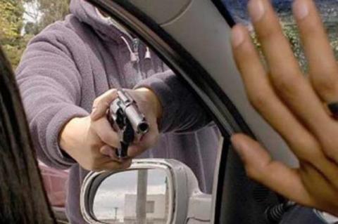 Sin freno los robos violentos para apoderarse de vehículos