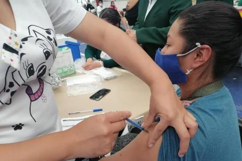 Refuerza Sesa vacunación contra Covid- 19 en Tlaxcala