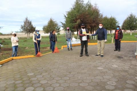 Entrega Eleazar Molina primeros pagos del programa Empleo Temporal imagen 1