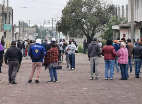 Impiden pobladores de Tlaltelulco instalación de la casilla 150