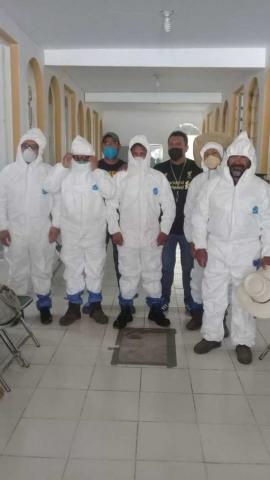Entrega MACY overoles sanitarios a personal de limpia de Ixtenco imagen 4