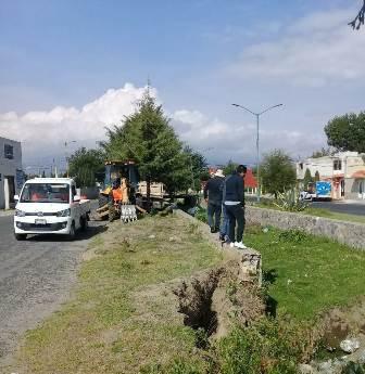 Se realiza segunda etapa de desazolve sobre bulevar Yancuitlalpan imagen 3