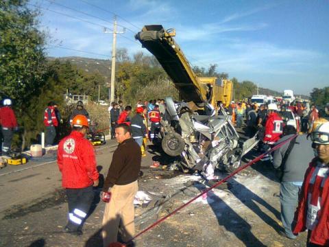 Deja un muerto falta accidente en autopista Tlaxcala – San Martín imagen 3