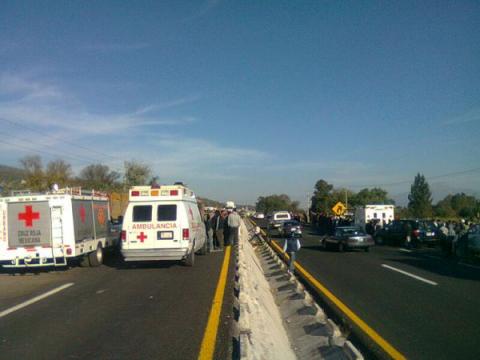 Deja un muerto falta accidente en autopista Tlaxcala – San Martín imagen 6