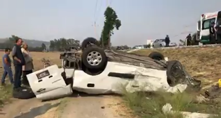 Aparatosa volcadura sobre la autopista Tlaxcala-Texmelucan