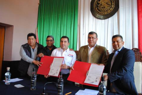 Los productores del Maguey tendrán el apoyo legal y fiscal: alcalde imagen 1