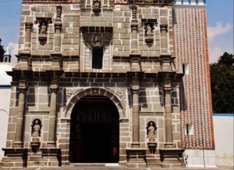 Cura de Acuitlapilco ignora restricciones por Coronavirus imagen 2