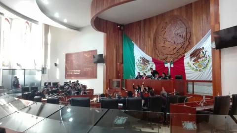 Suprime Congreso al grupo parlamentario del PT