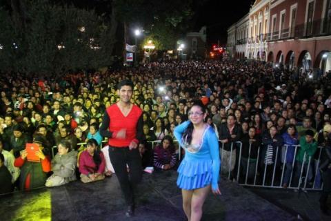 LLegan miles al cierre de Carnaval Tlaxcala capital con Porfi Baloa y sus Adolescentes imagen 6